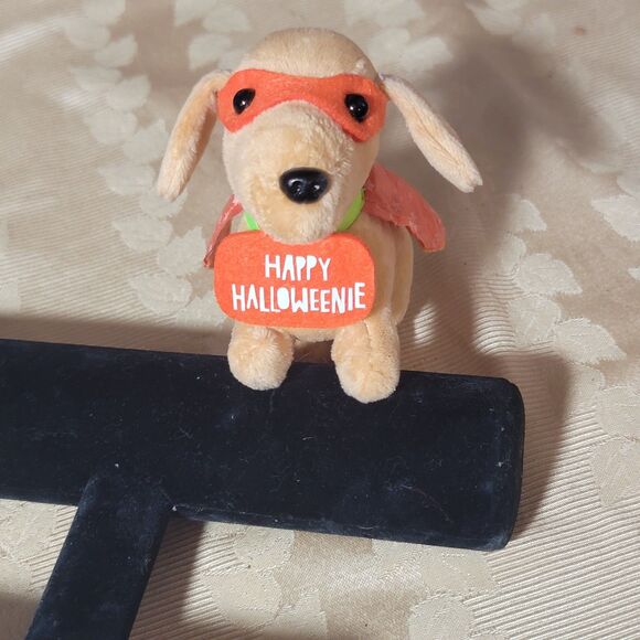 Hallmark Happy Halloweenie Dachshund 6” dog plush in a Mask & Glow in Dark Cape - Picture 5 of 13